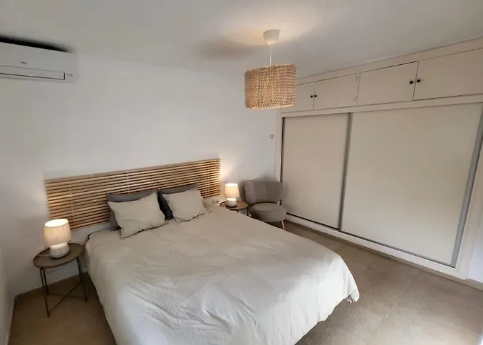 Apartment Cozy Next To Hard Rock