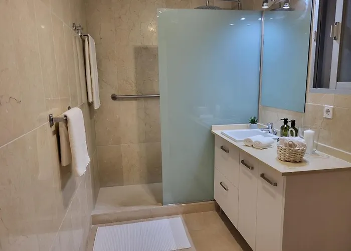 Cozy Next To Hard Rock *