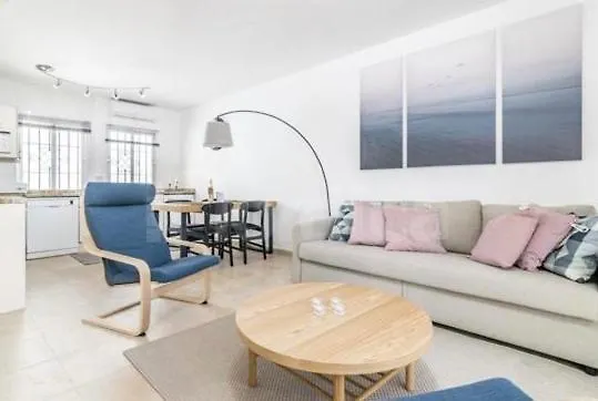 Cozy Next To Hard Rock