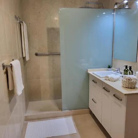 Cozy Next To Hard Rock *